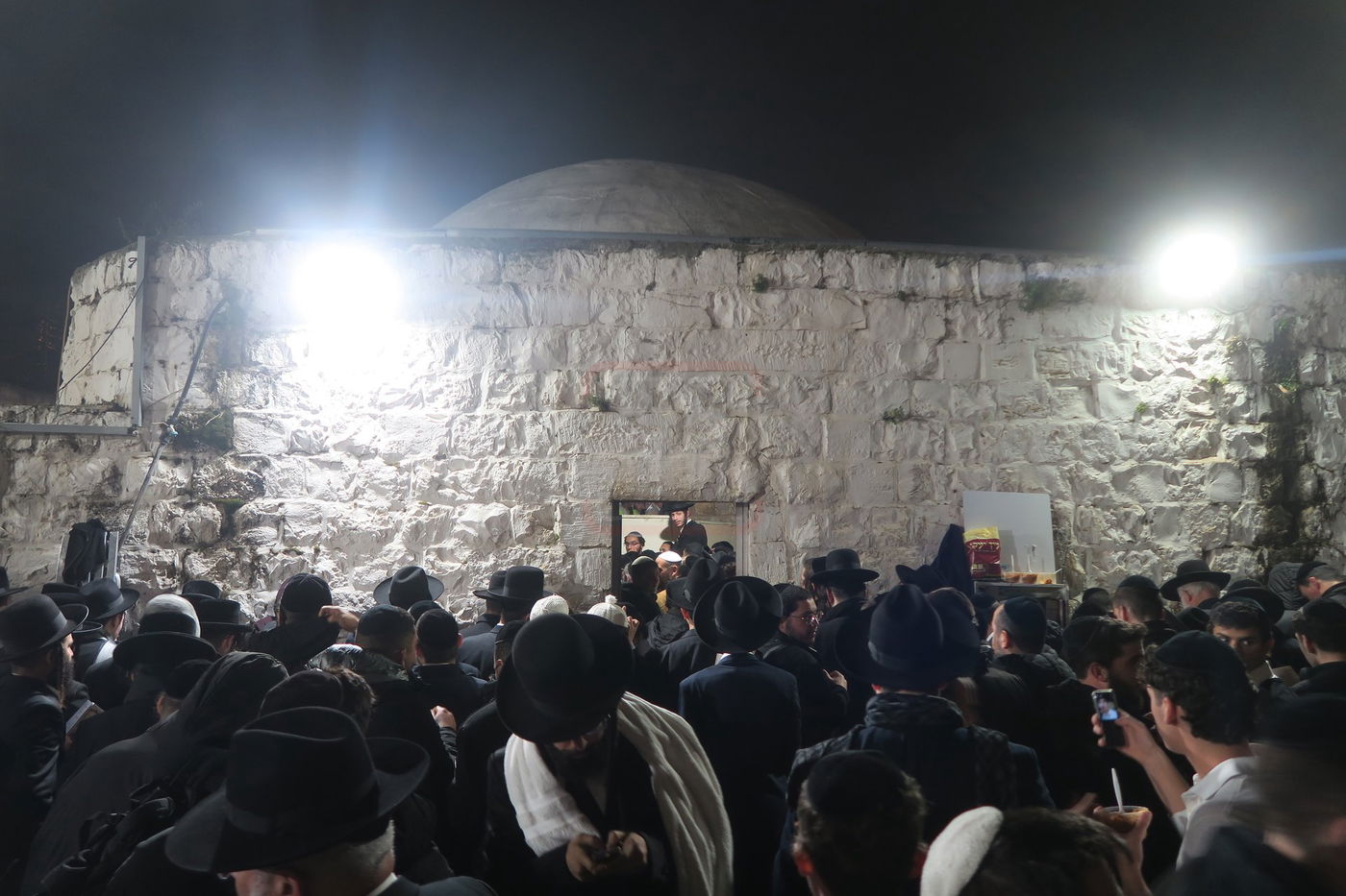 כניסה לקבר יוסף בשכם