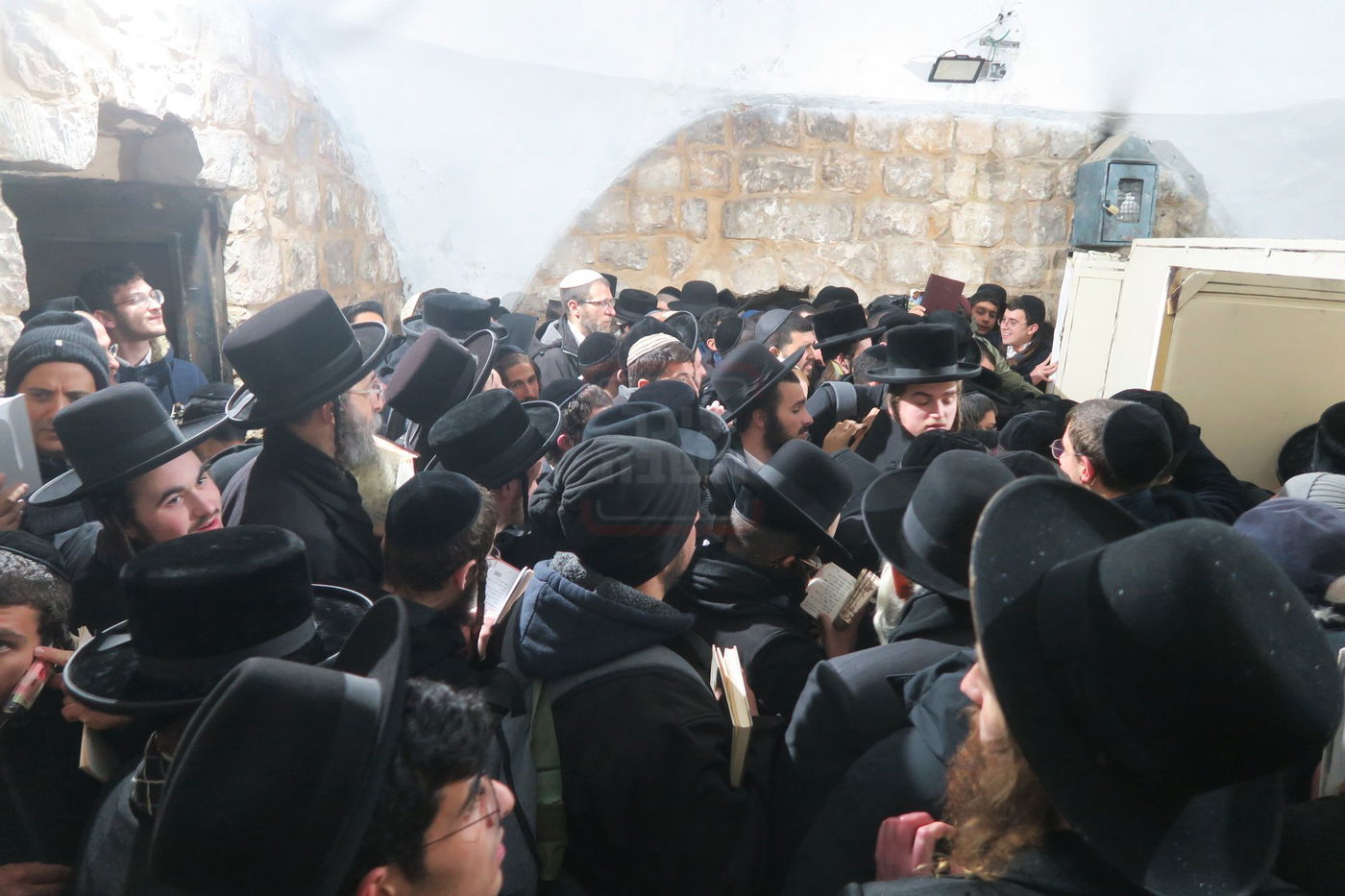 כניסה לקבר יוסף בשכם