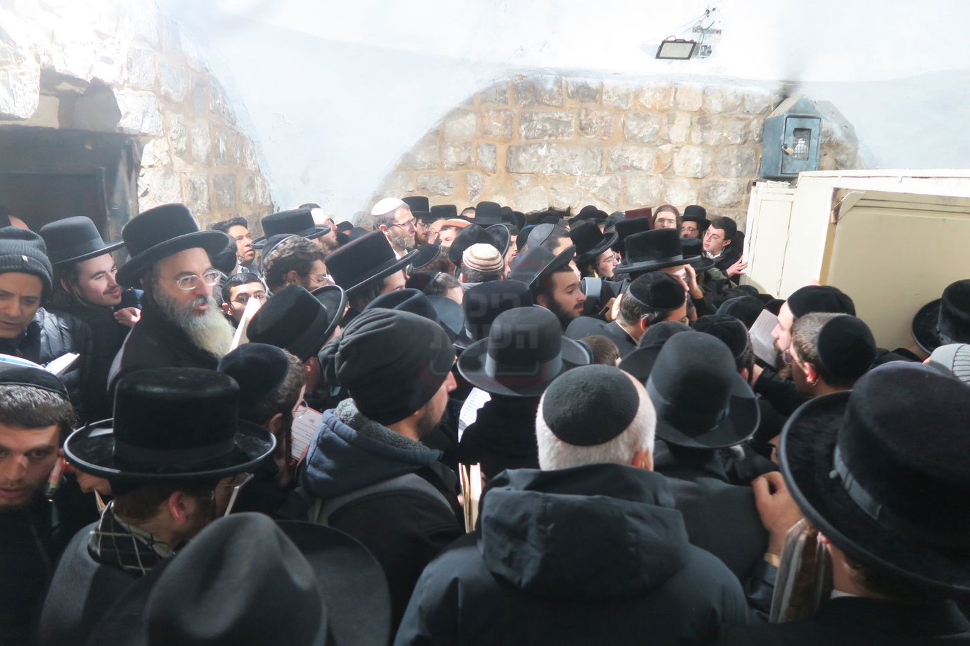 כניסה לקבר יוסף בשכם