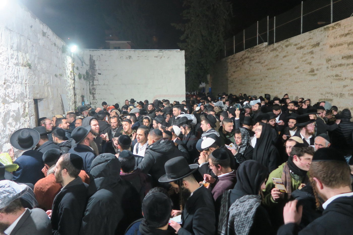 כניסה לקבר יוסף בשכם