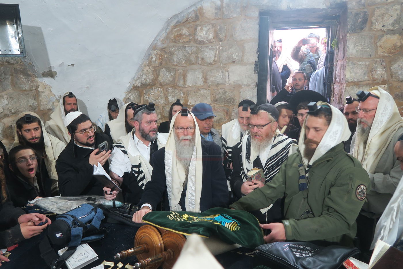 כניסה לקבר יוסף בשכם