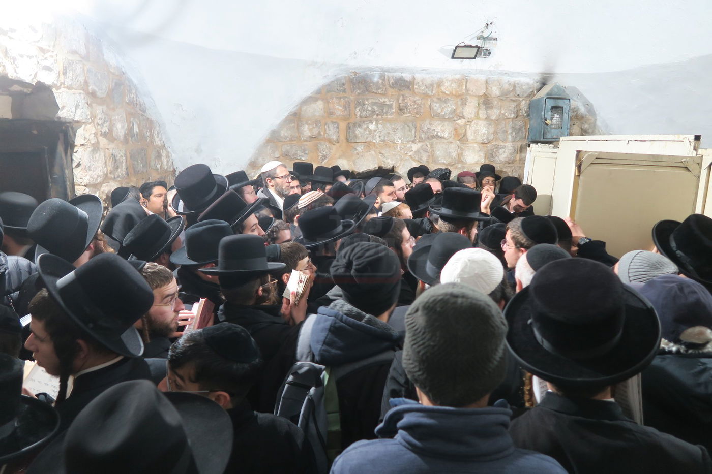 כניסה לקבר יוסף בשכם