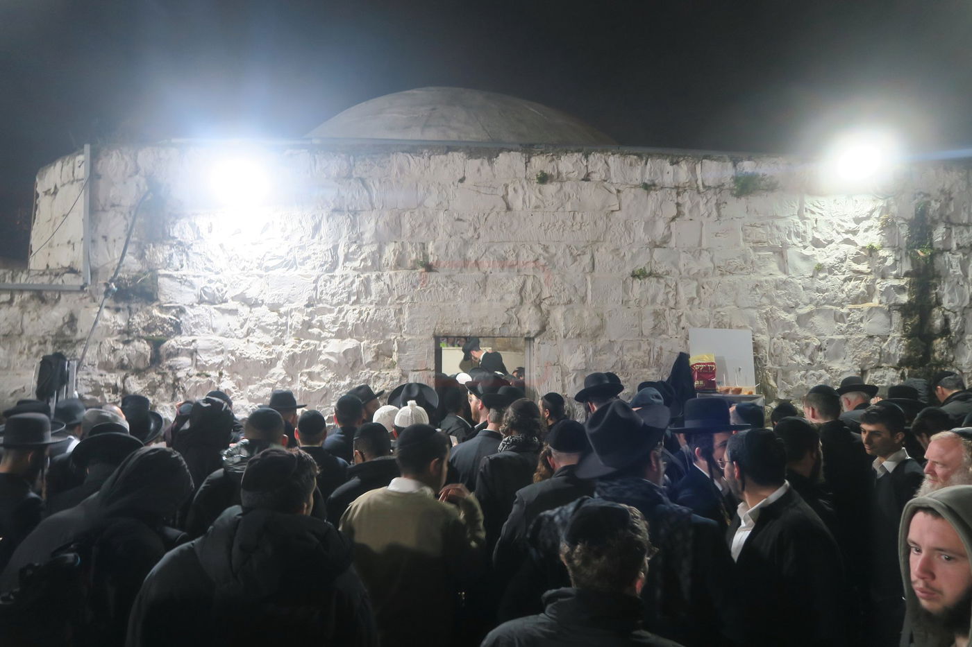 כניסה לקבר יוסף בשכם