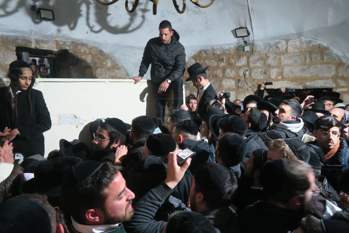 כניסה לקבר יוסף בשכם