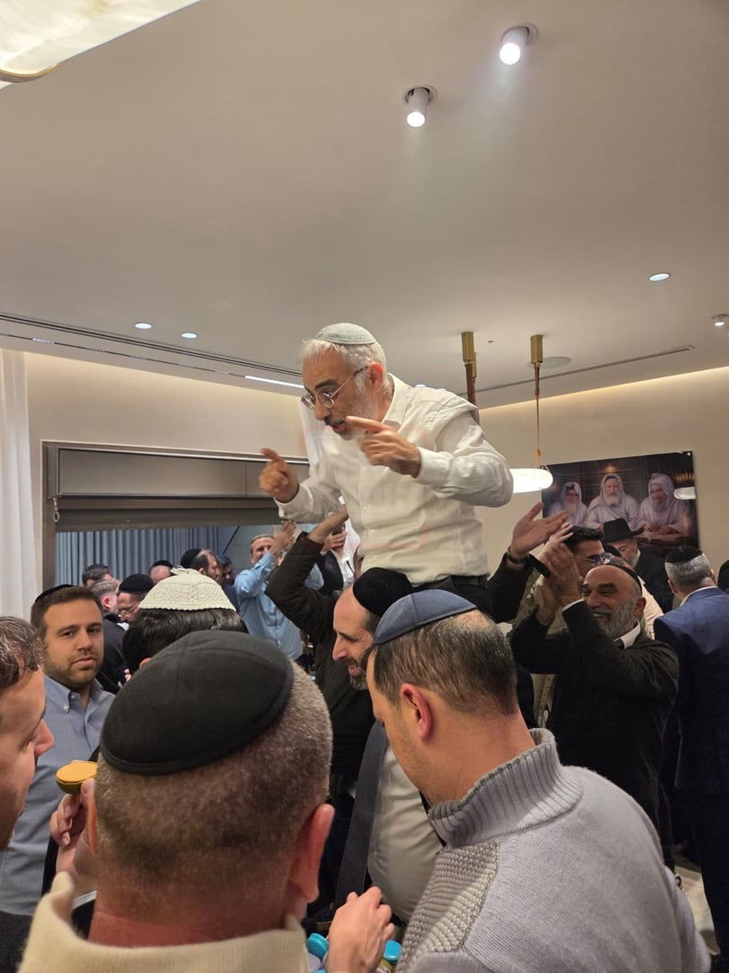 הלוק החסידי של בן הח"כית | 'זופניק בכיכר' עם כל התמונות, הנייעס והחשיפות של השבוע