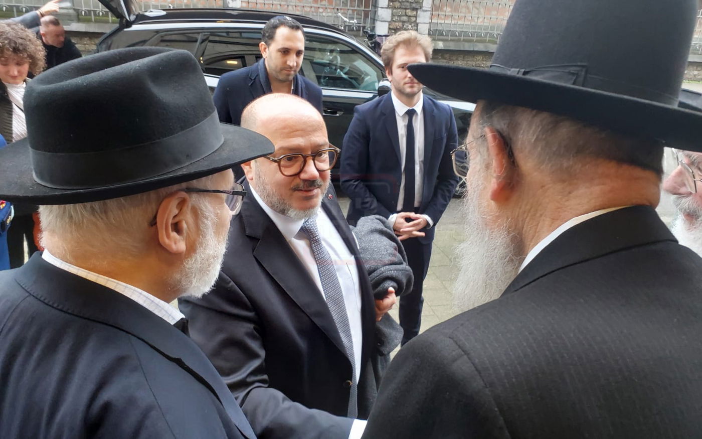 שר הביטחון של בלגיה בביקור בקהילה היהודית באנטווערפן