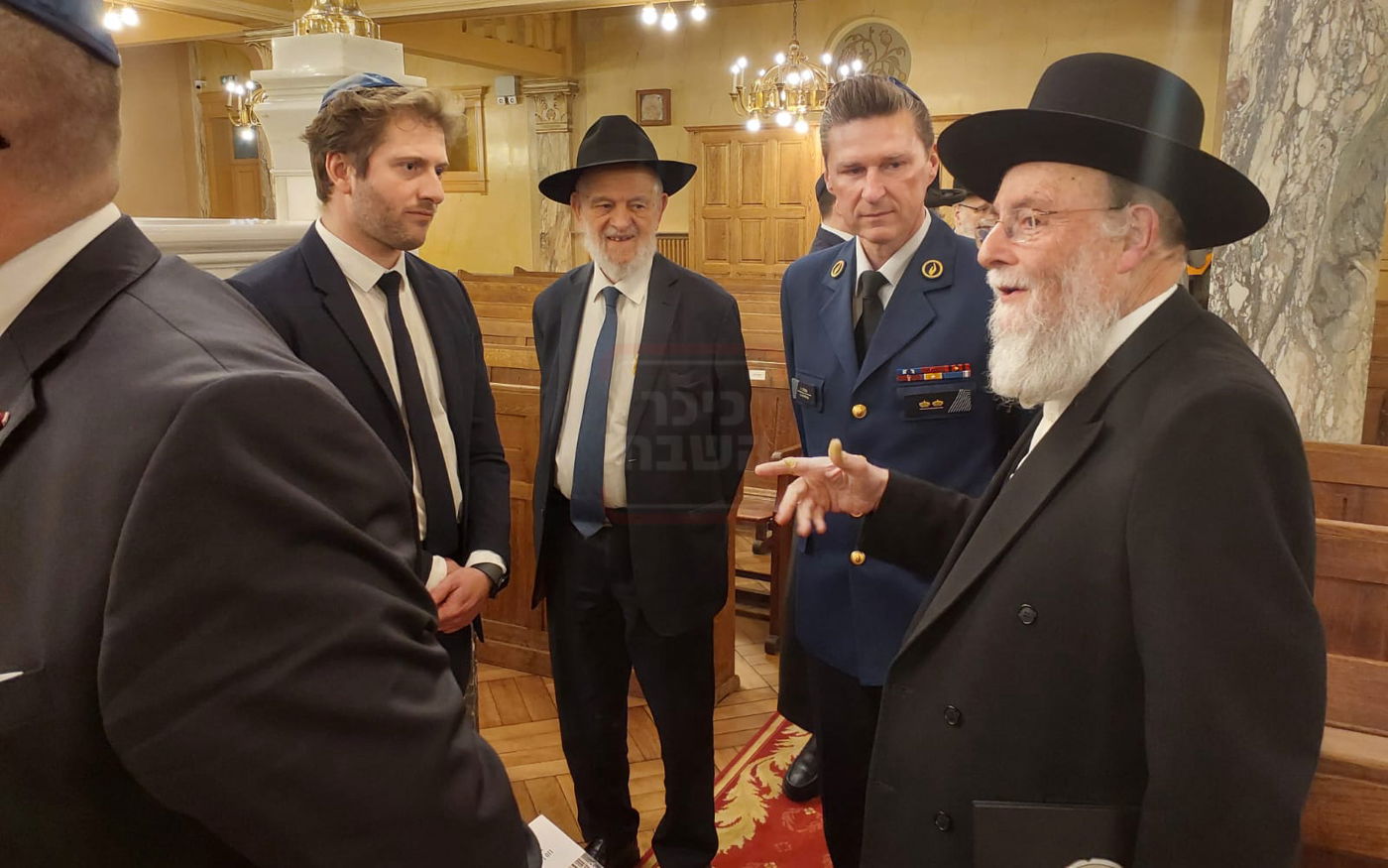 שר הביטחון של בלגיה בביקור בקהילה היהודית באנטווערפן