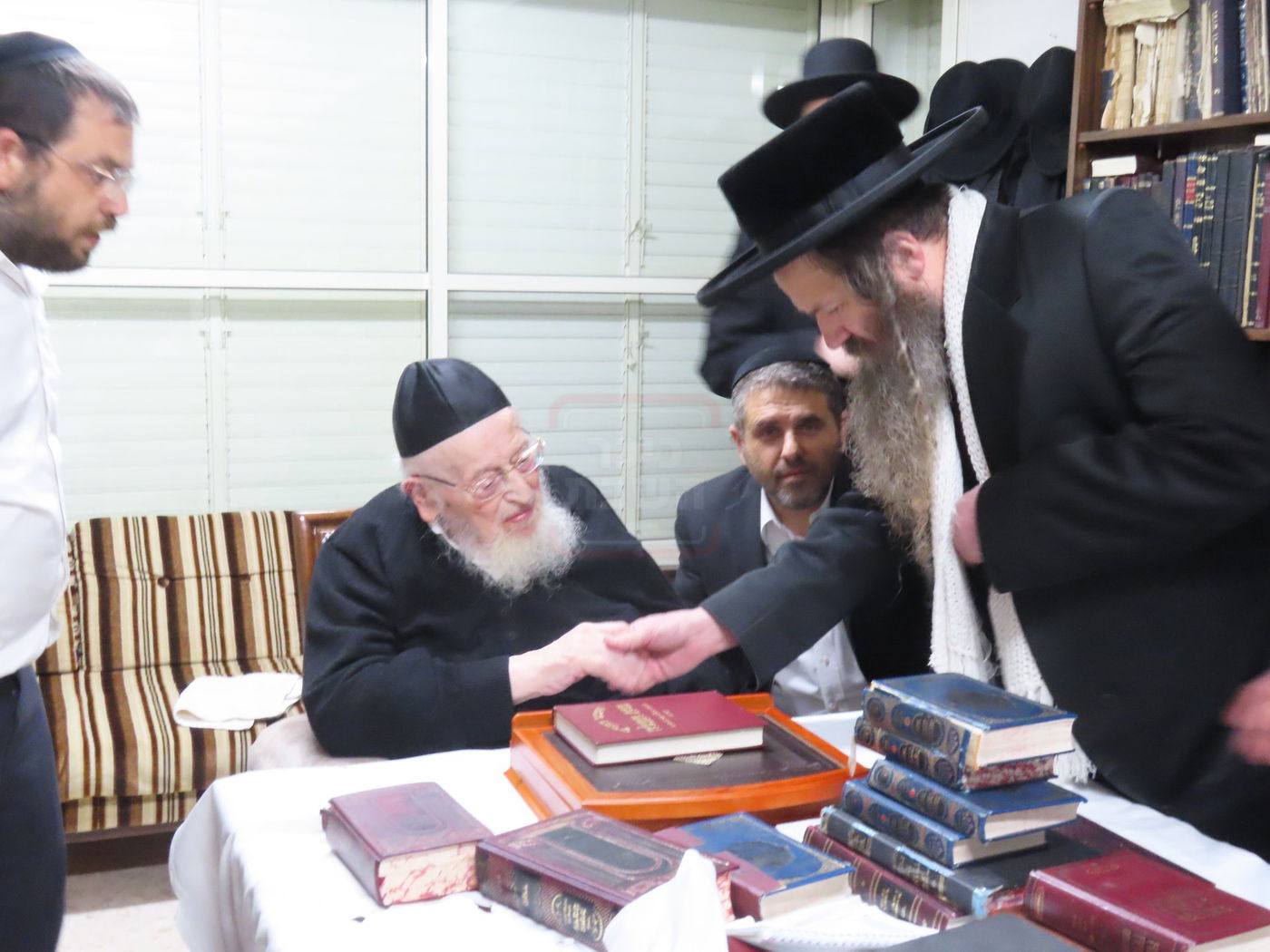 הגה"צ אב"ד קאלוב ביתר אצל הגרמ"צ ברגמן