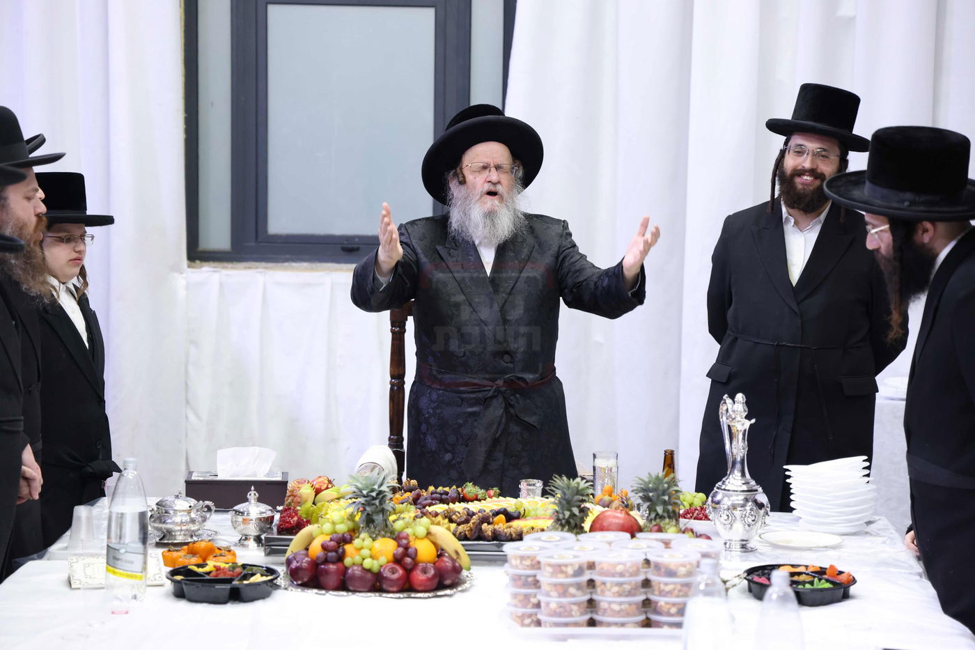 האדמו"ר מדינוב בטיש ט"ו בשבט