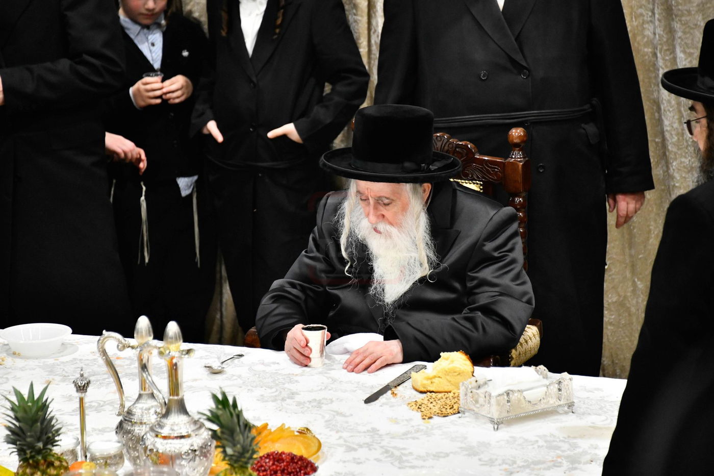 האדמו"ר ממחנובקא בעלזא בטיש ט"ו בשבט