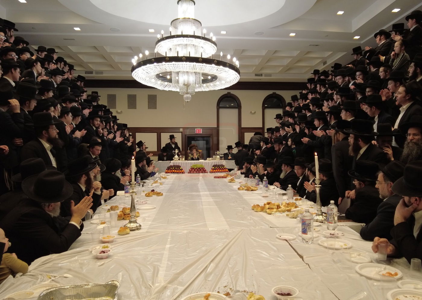 האדמו"ר מסקולען לייקווד בטיש ט"ו בשבט