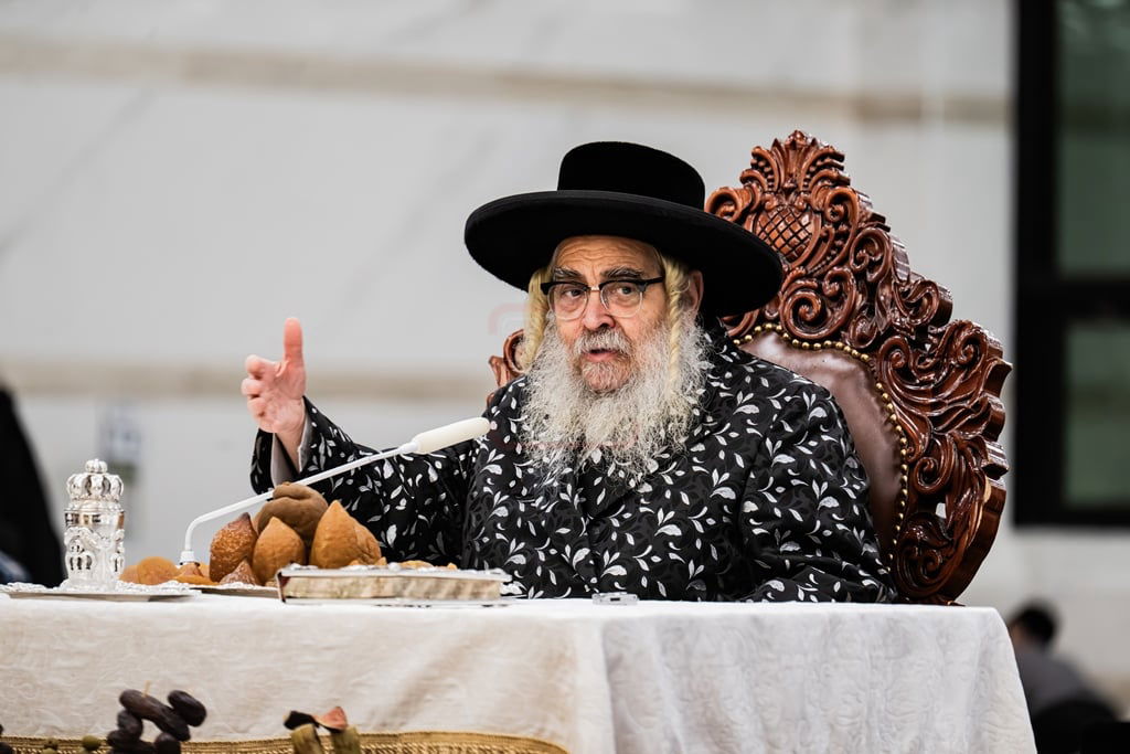 האדמו"ר מסאטמר בטיש ט"ו בשבט