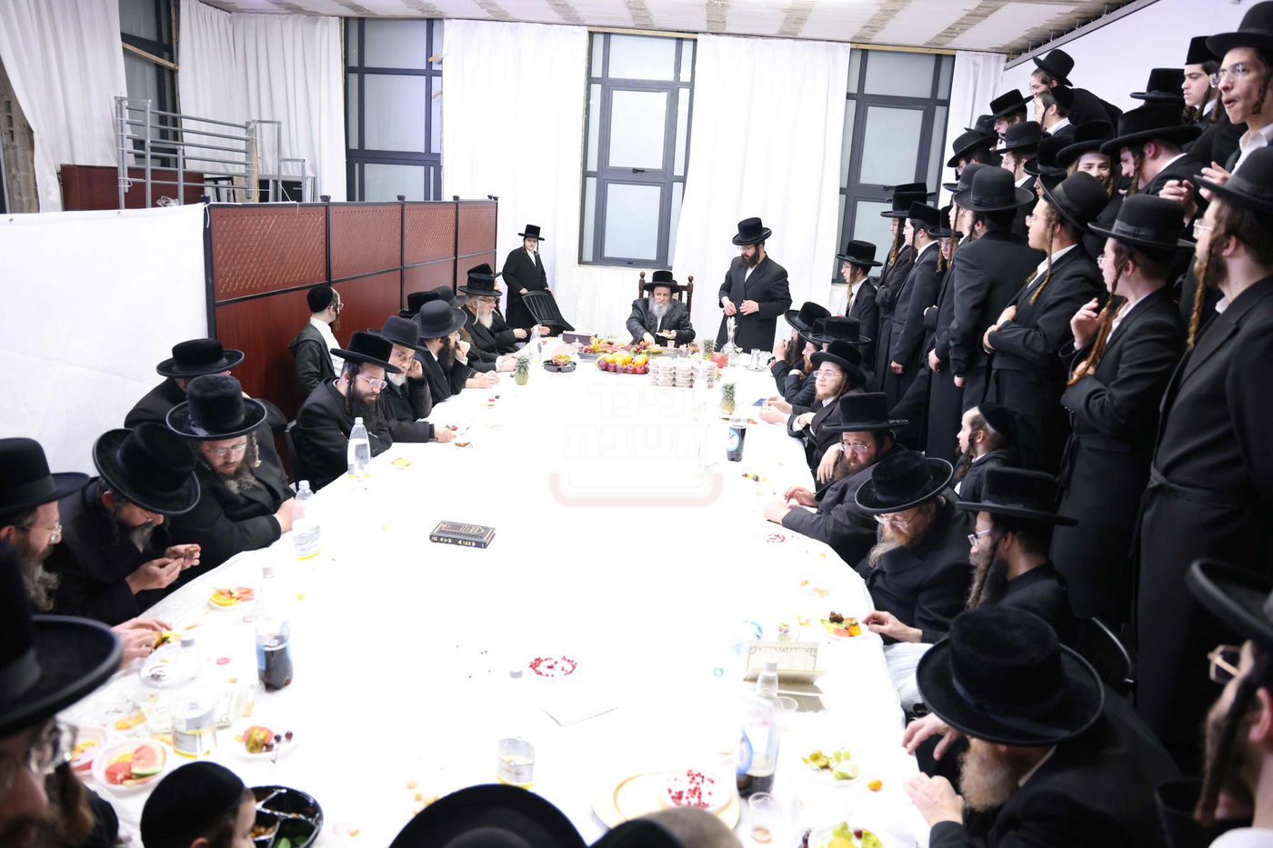 האדמו"ר מדינוב בטיש ט"ו בשבט