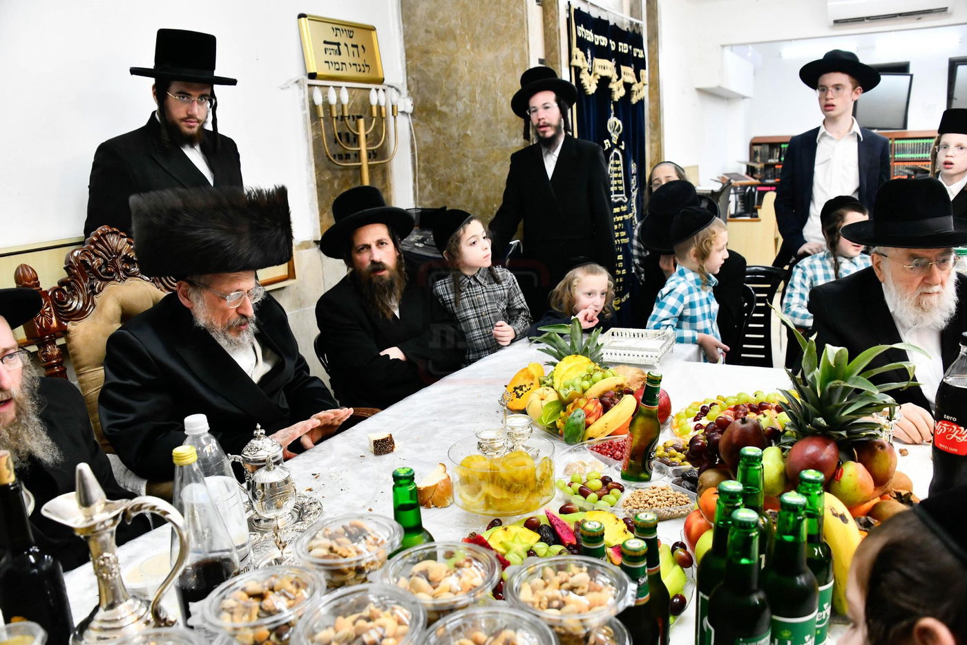 האדמו"ר מאנטניא בטיש ט"ו בשבט