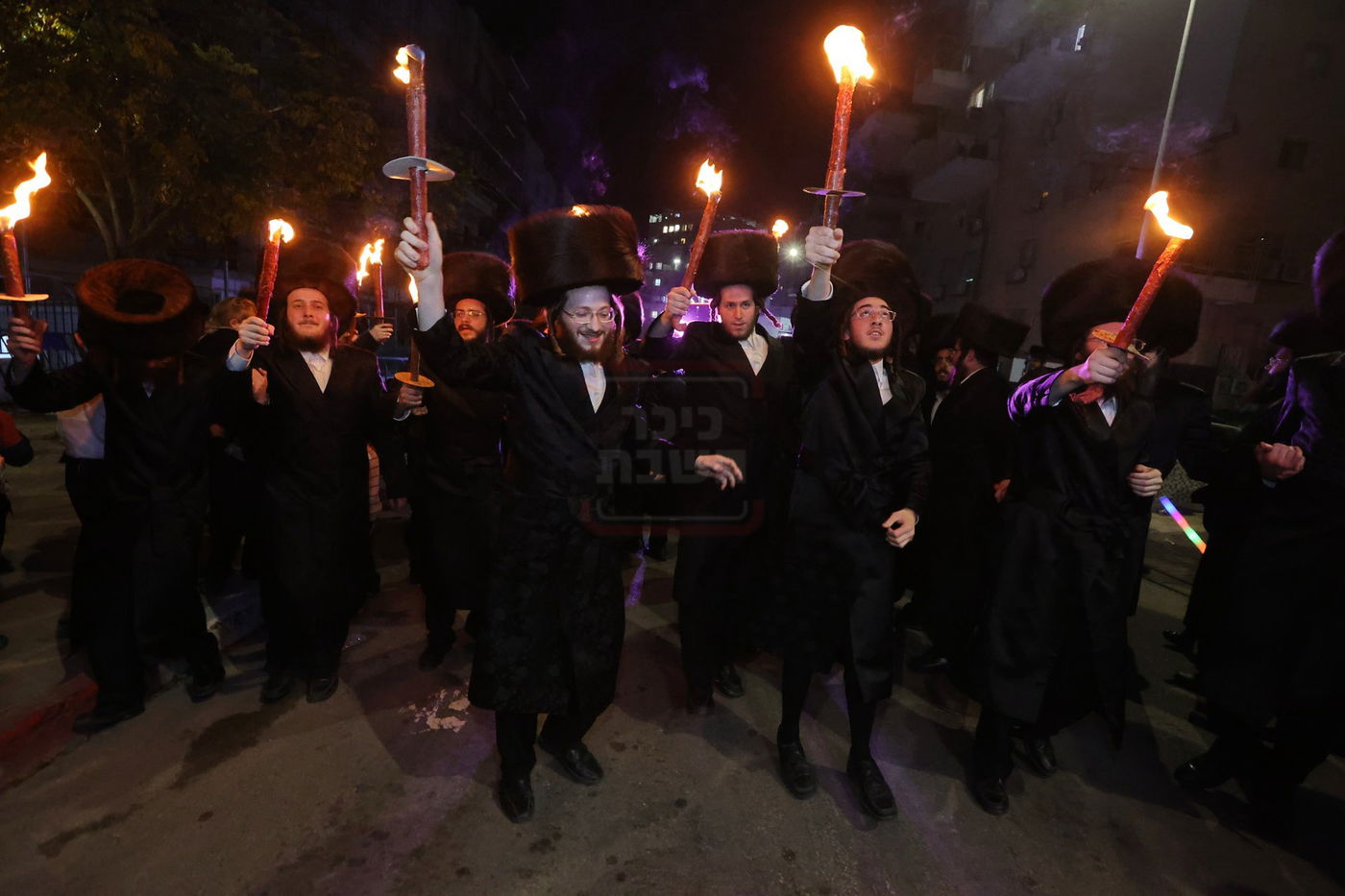 הכנסת ס"ת בויז'ניץ בית שמש