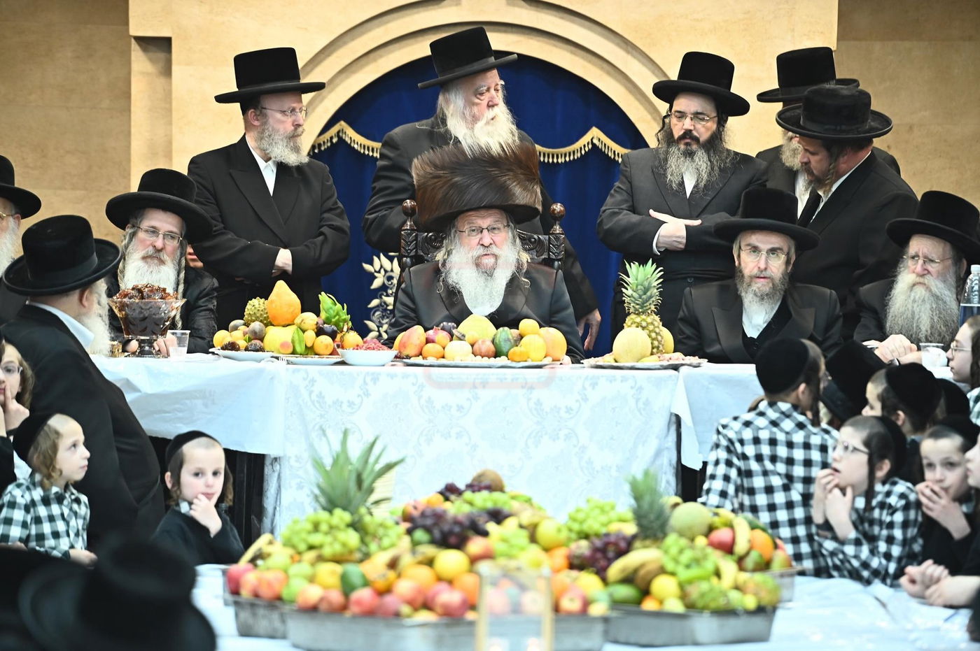 ט"ו בשבט בחצה"ק נדבורנה