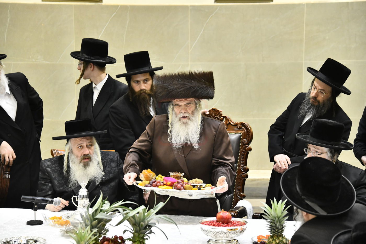 האדמו"ר מקרעטשניף י-ם בשלחה"ט לרגל ט"ו בשבט