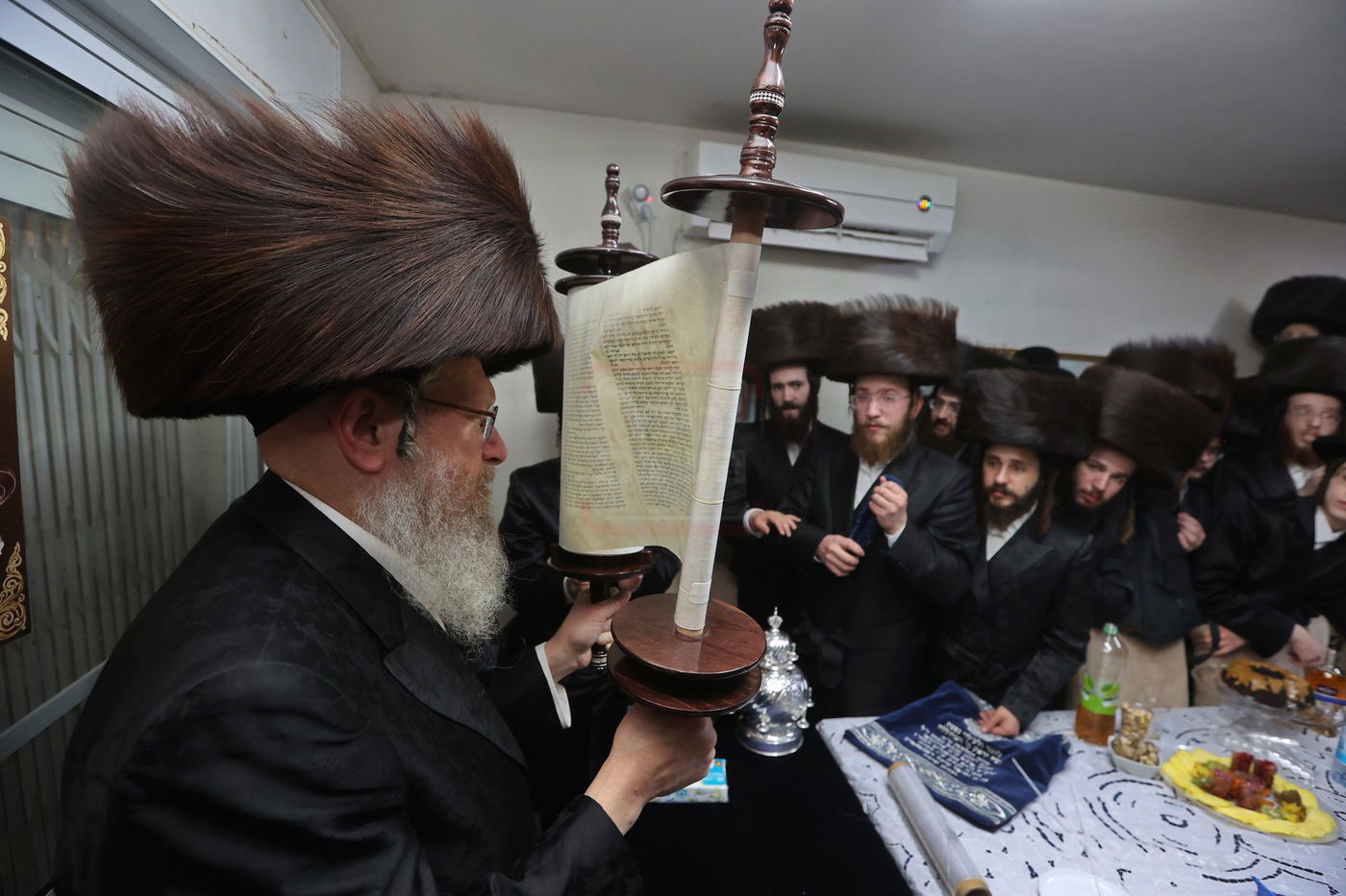 הכנסת ס"ת בויז'ניץ בית שמש