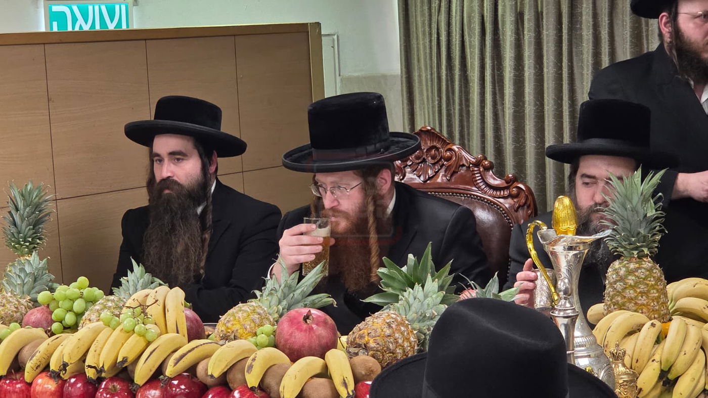 האדמו"ר מקאליב בטיש ט"ו בשבט 