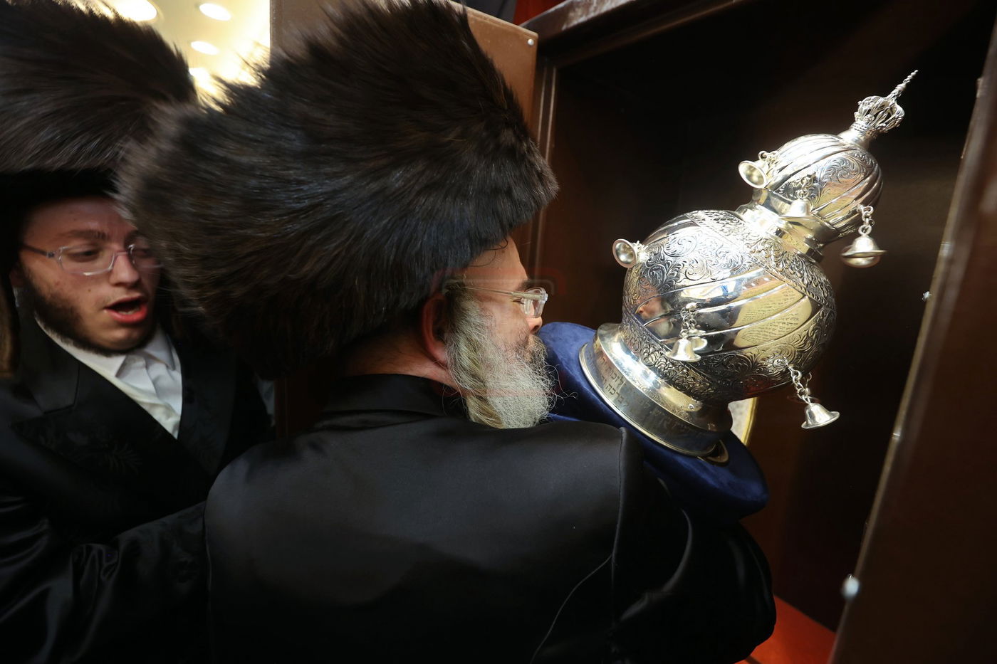 הכנסת ס"ת בויז'ניץ בית שמש