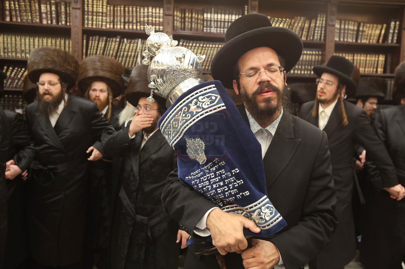 הכנסת ס"ת בויז'ניץ בית שמש