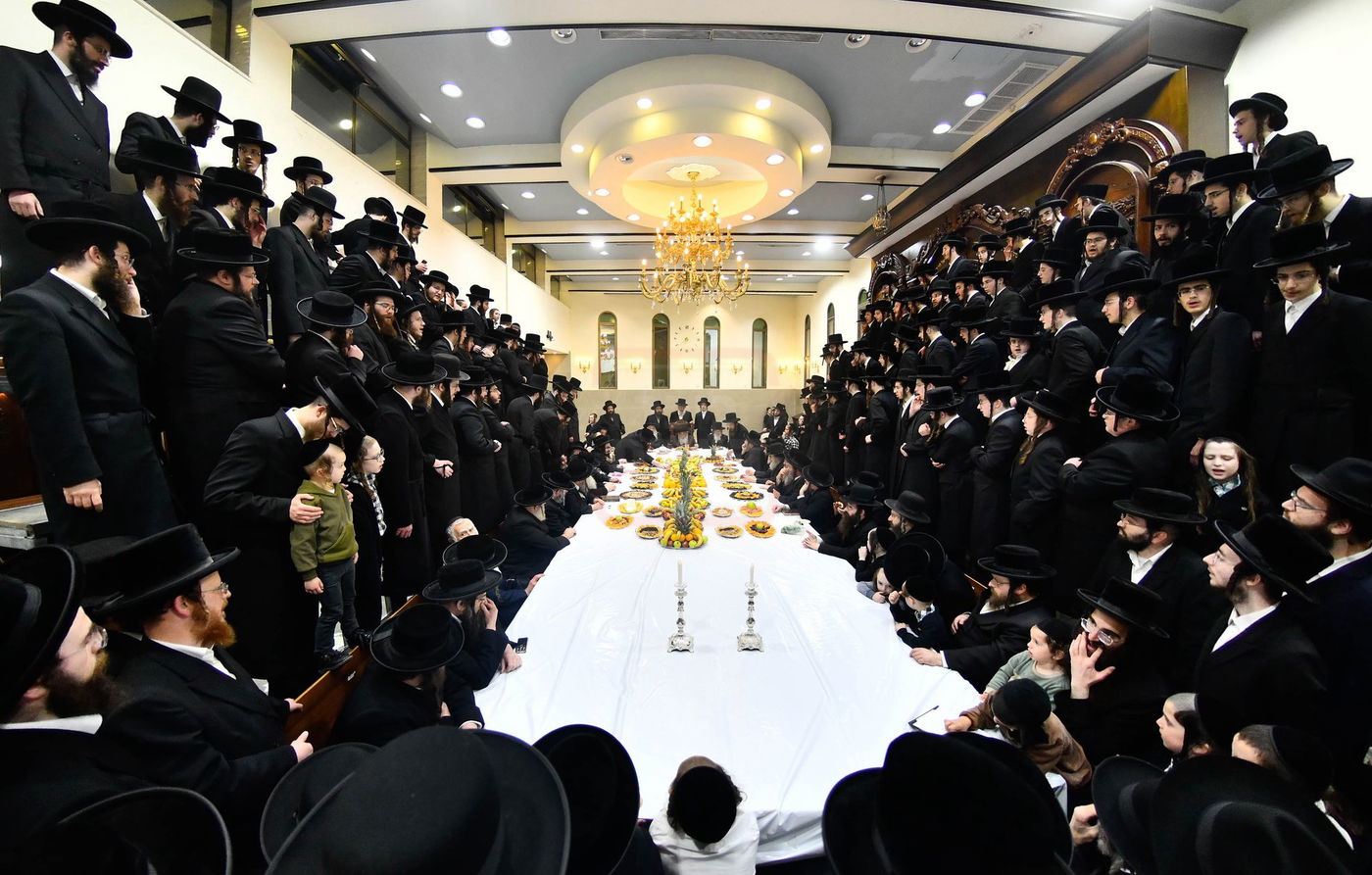 האדמו"ר מקרעטשניף י-ם בשלחה"ט לרגל ט"ו בשבט