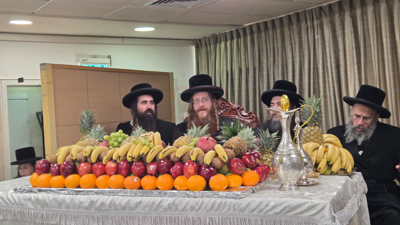 האדמו"ר מקאליב בטיש ט"ו בשבט 