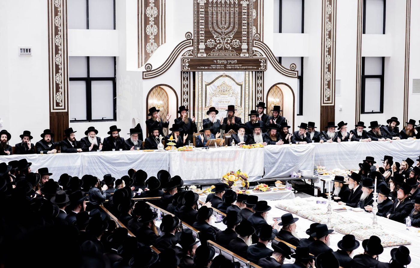 האדמו"ר מבאבוב 45 בטיש ט"ו בשבט