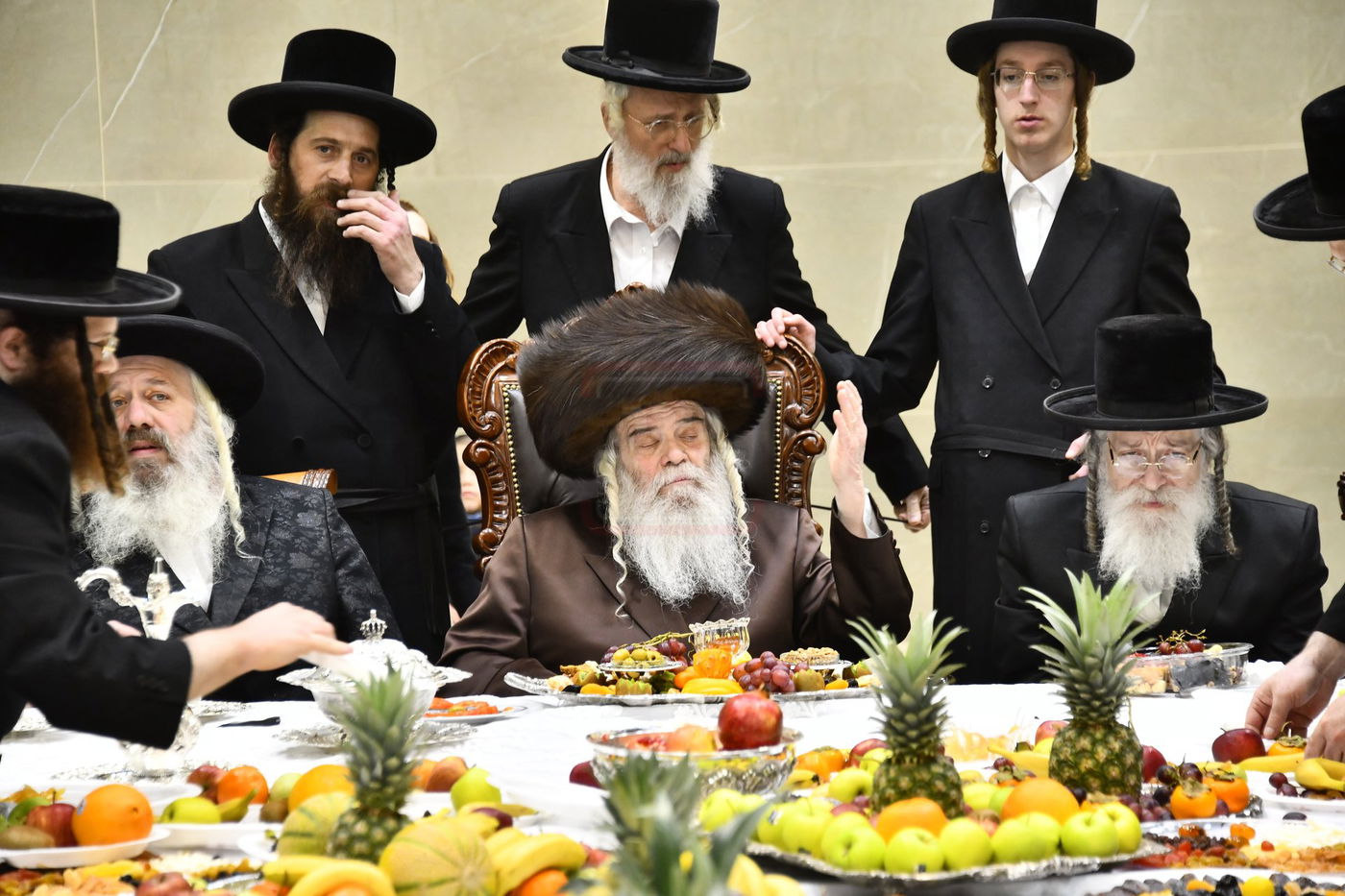 האדמו"ר מקרעטשניף י-ם בשלחה"ט לרגל ט"ו בשבט