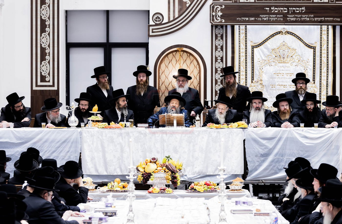 האדמו"ר מבאבוב 45 בטיש ט"ו בשבט