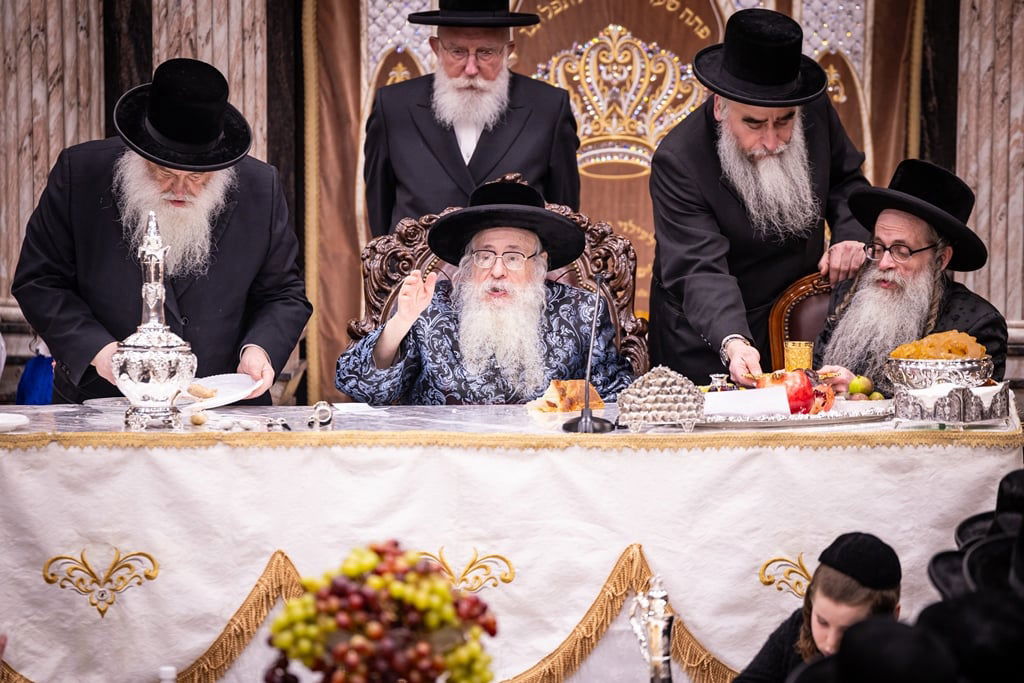 חמשה עשר בשבט בחצר הקודש צאנז קלויזענבורג