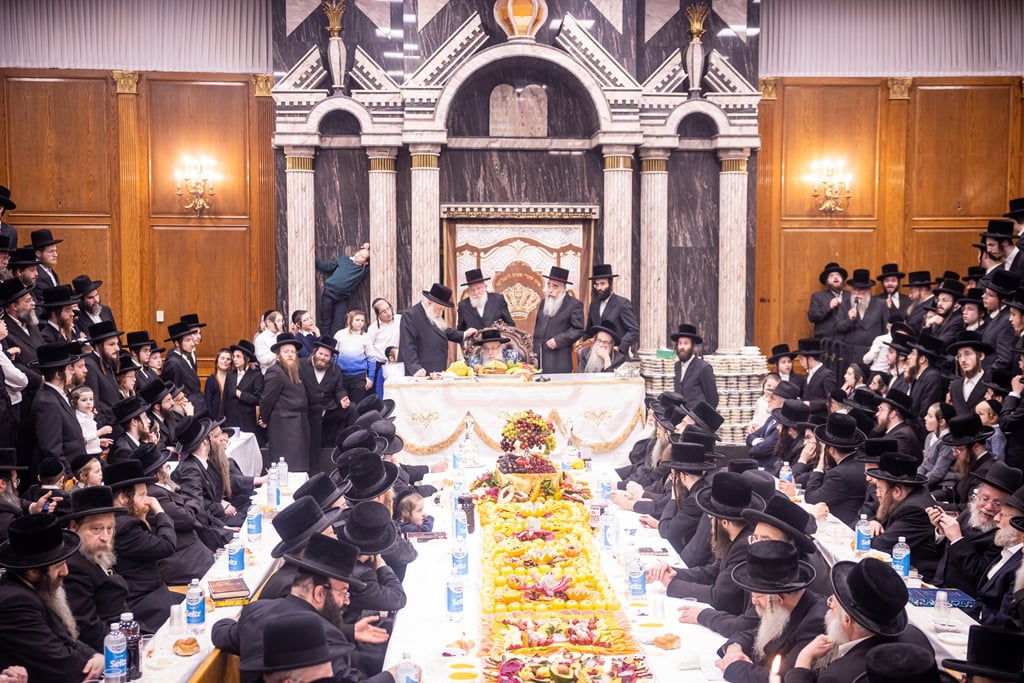 חמשה עשר בשבט בחצר הקודש צאנז קלויזענבורג