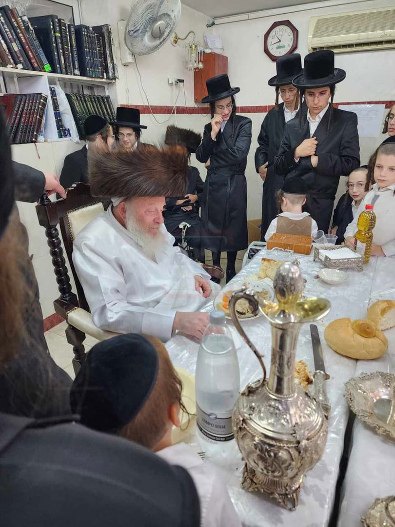 מראות חיי האדמו"ר המהרי"ד מלעלוב זי"ע