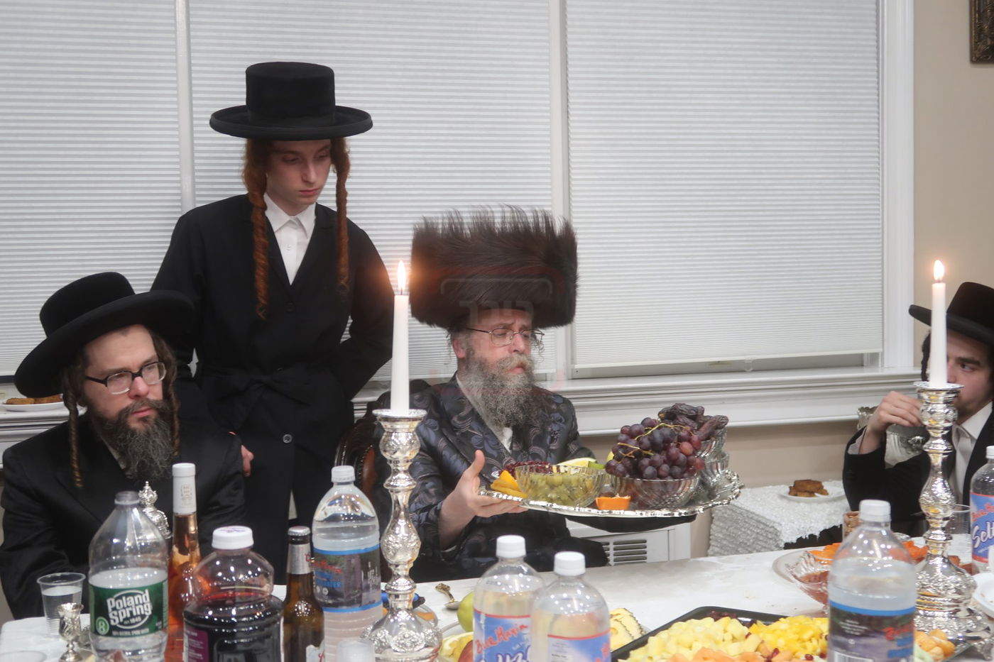 טיש במונרו של האדמו"ר מקרעטשניף סיגעט וויליאמסבורג