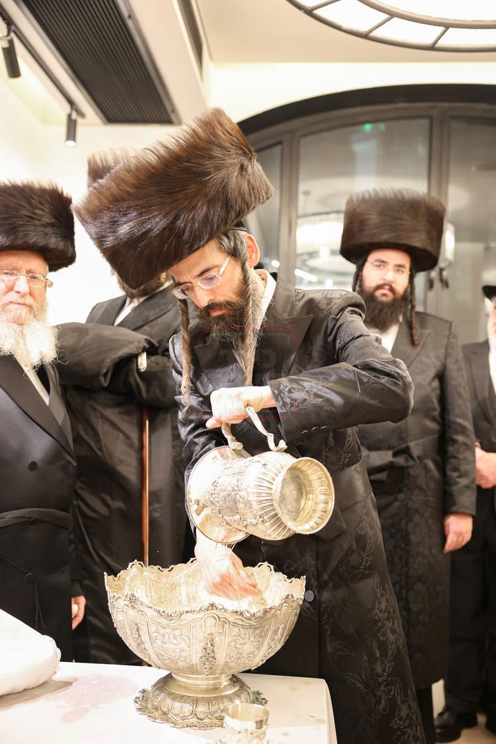 שמחת בית זוועהיל בחברון