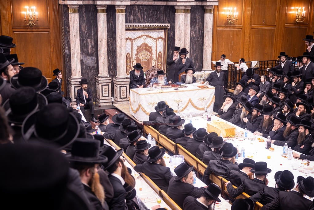 חמשה עשר בשבט בחצר הקודש צאנז קלויזענבורג