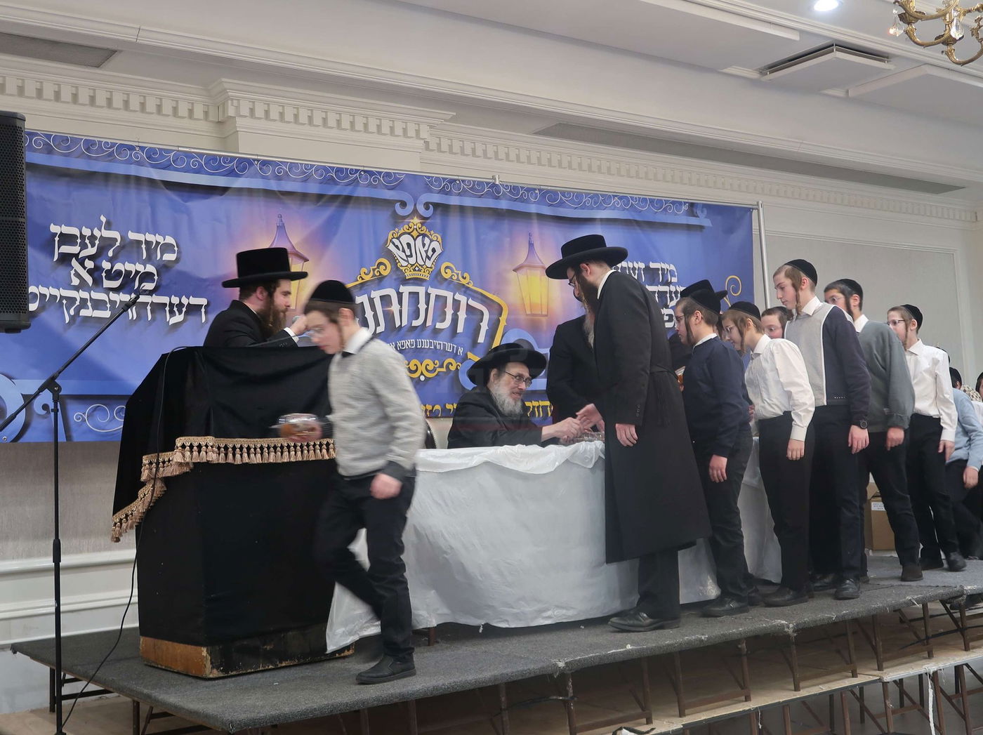 ט"ו בשבט בחצה"ק פאפא