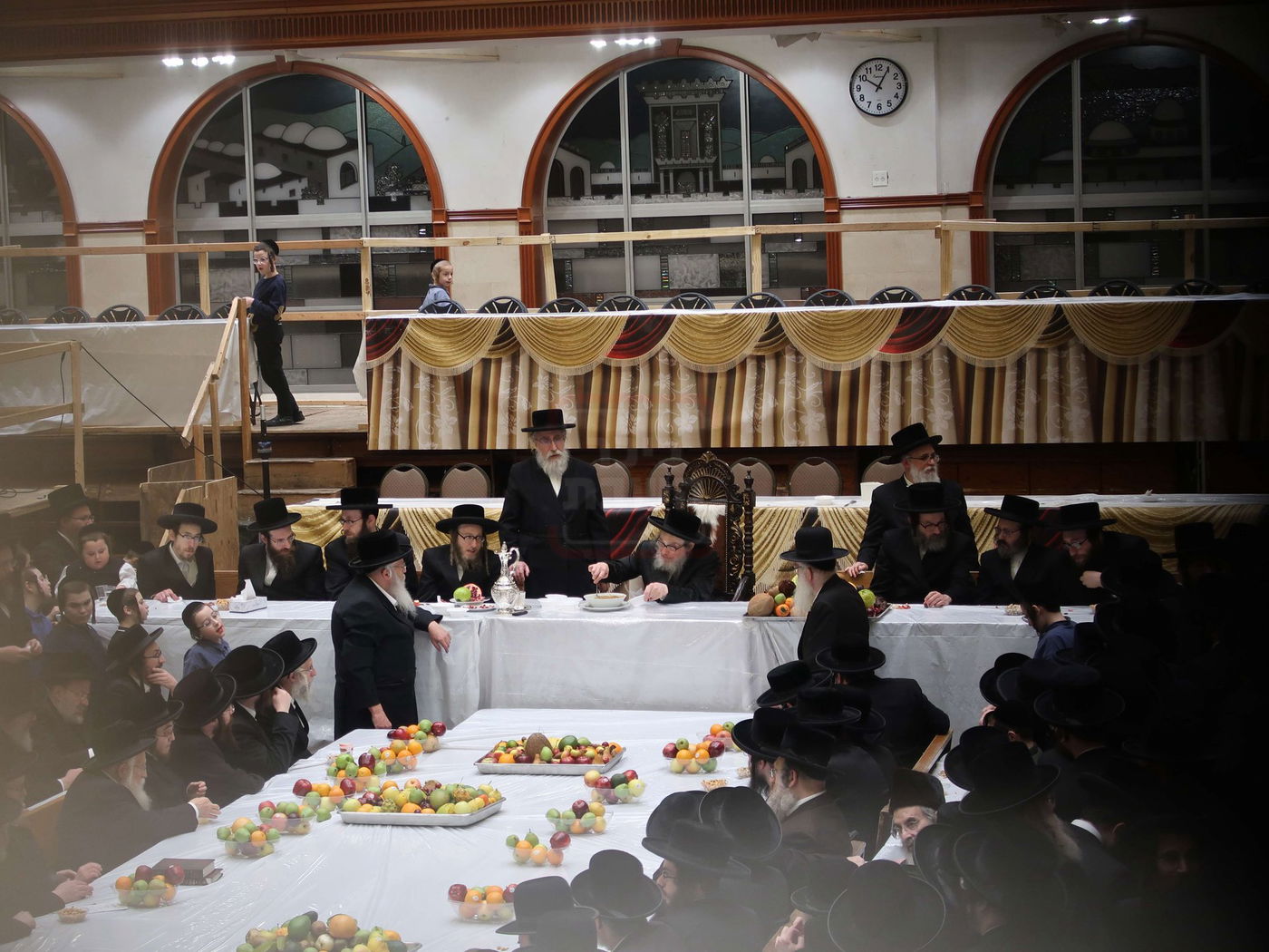 ט"ו בשבט בחצה"ק פאפא