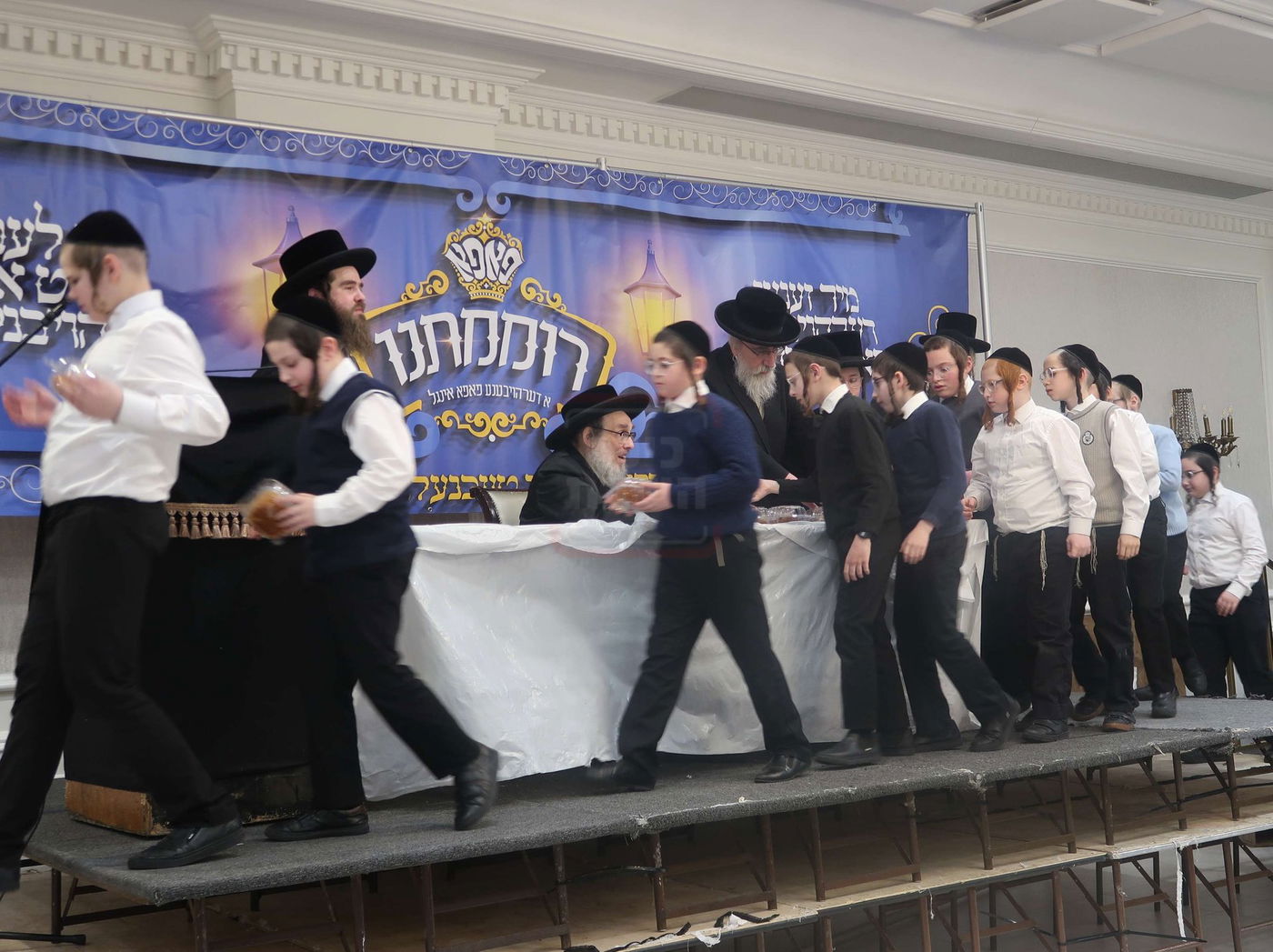 ט"ו בשבט בחצה"ק פאפא