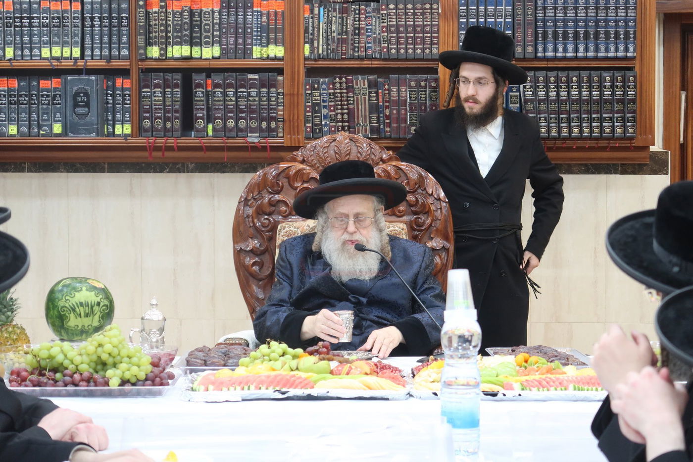 ט"ו בשבט בחצה"ק קומרנא