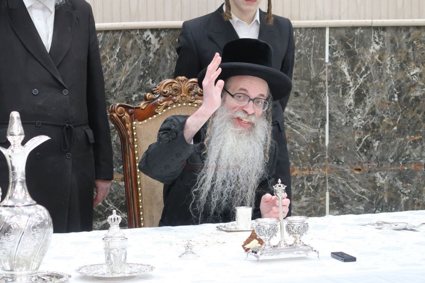 ט"ו בשבט בחצה"ק צאנז זוועהיל