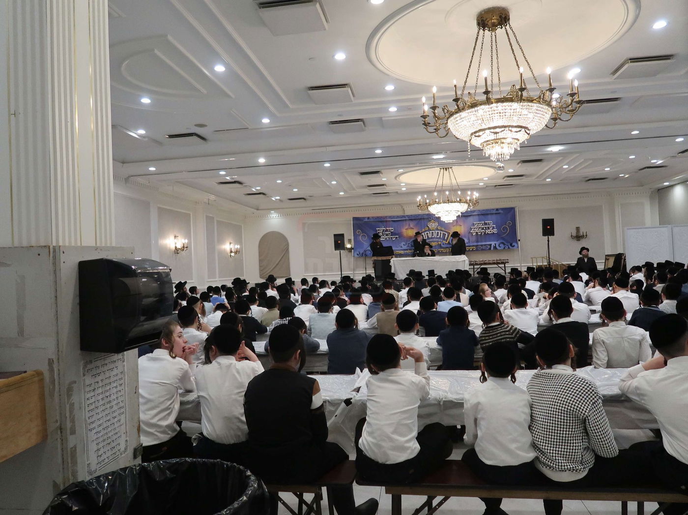 ט"ו בשבט בחצה"ק פאפא