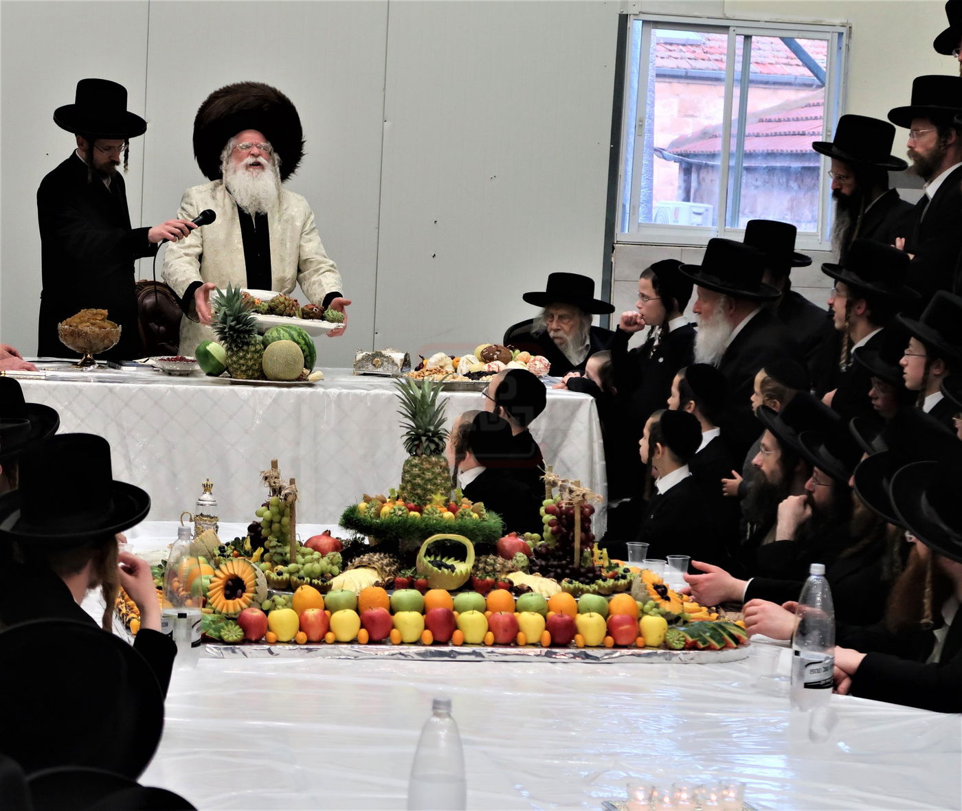 ט"ו בשבט בחצה"ק נדבורנה ירושלים