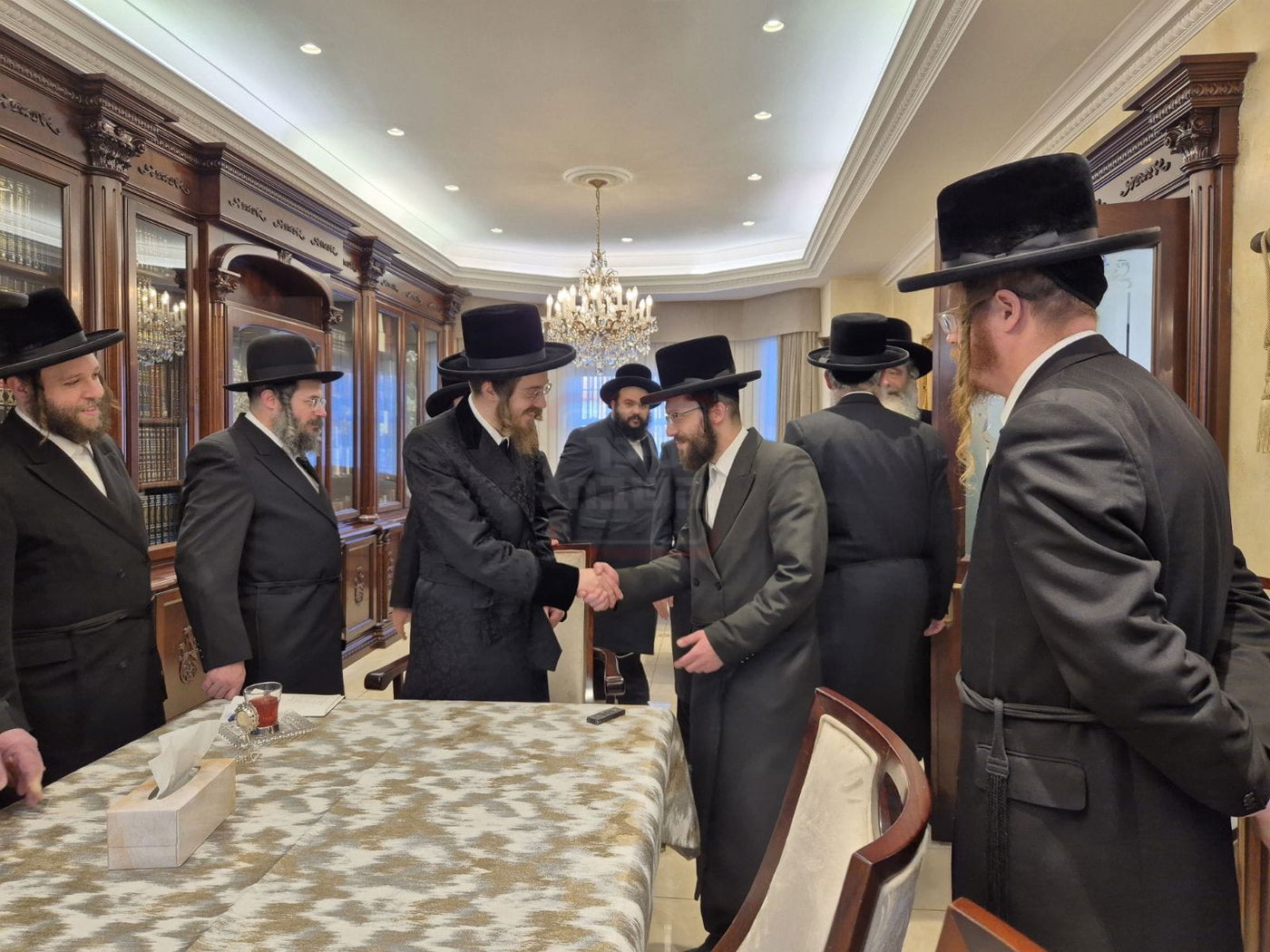 משלחת קהילות בעלזא אצל האדמו"ר מסאדיגורה בלונדון 