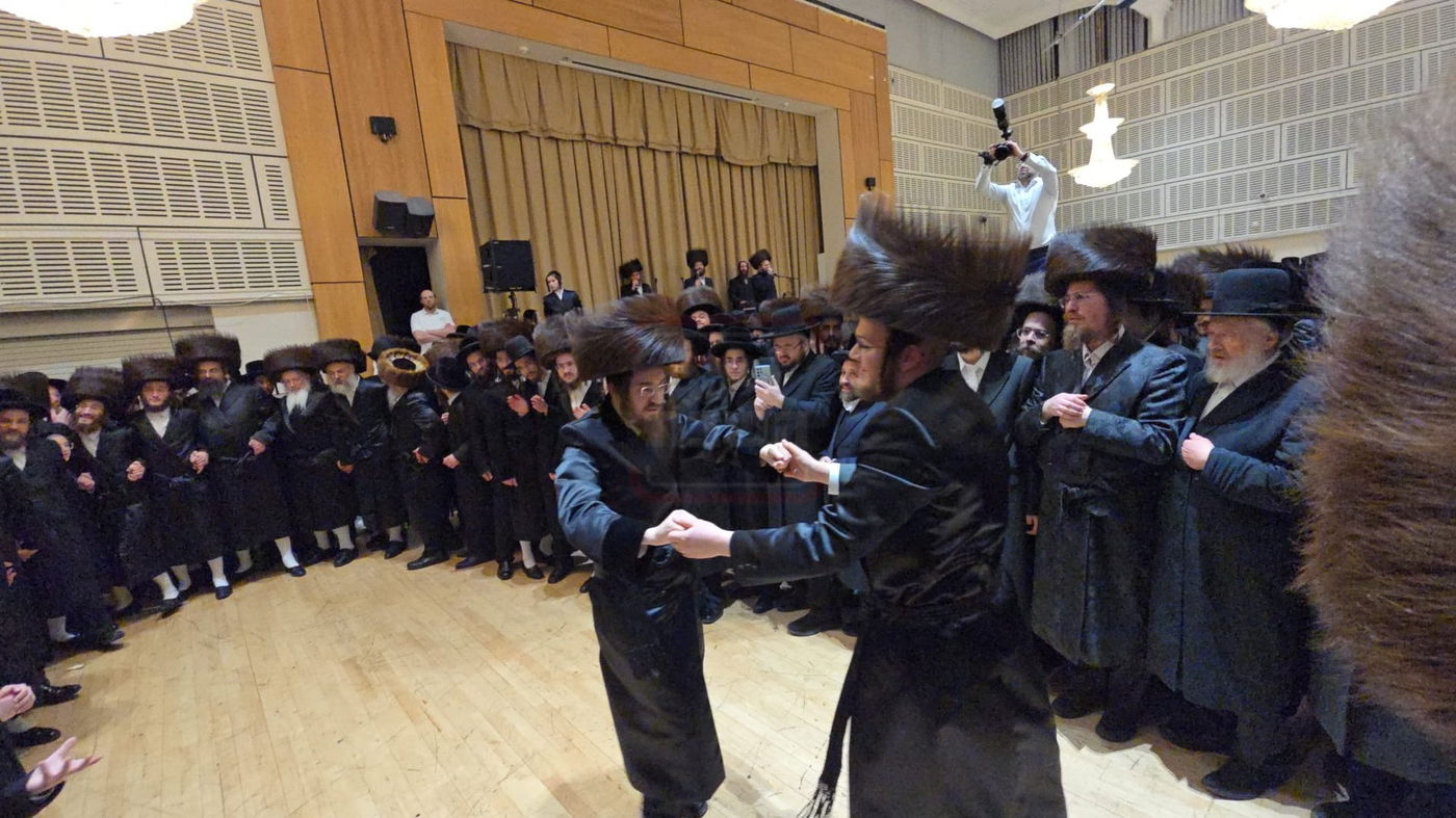 האדמו"ר מסאדיגורה בשמחת נישואי גיסו בלונדון