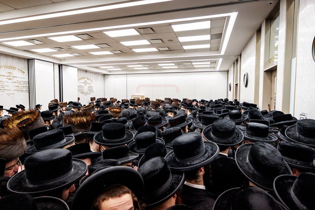 האדמו"ר מסאטמר בברכת הבנים