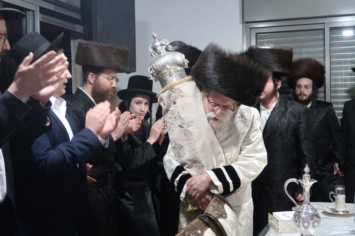 הכנסת ספר תורה לביהמ"ד שאץ דרוהביטש