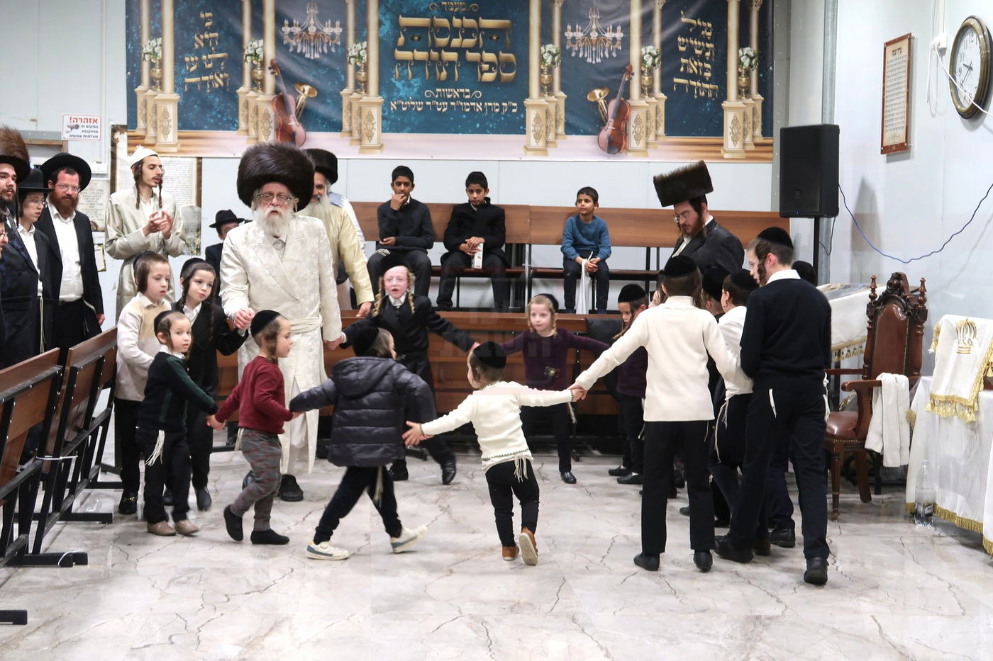 הכנסת ספר תורה לביהמ"ד שאץ דרוהביטש