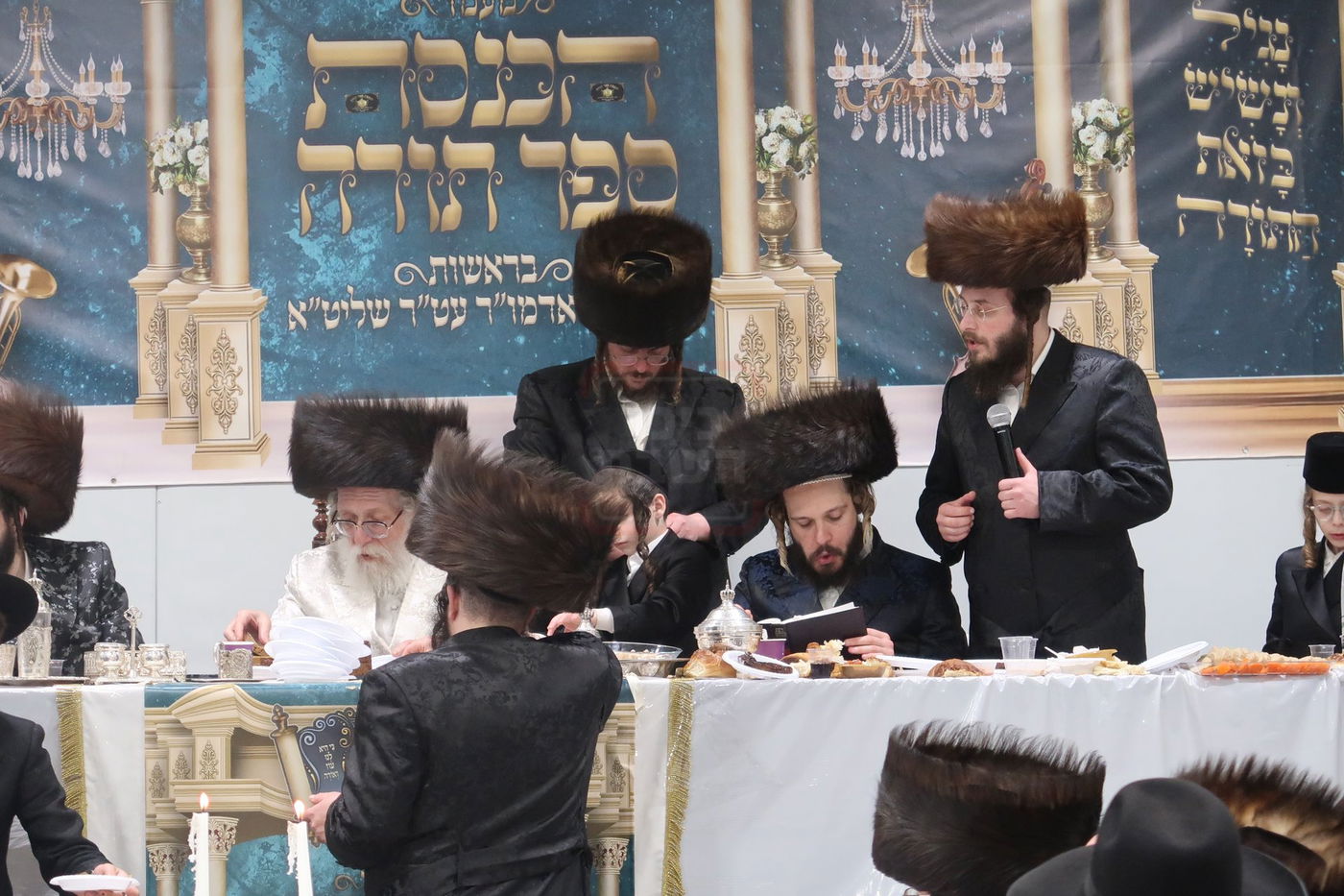 הכנסת ספר תורה לביהמ"ד שאץ דרוהביטש