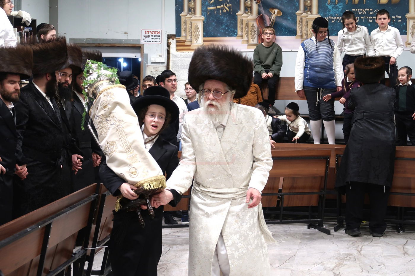 הכנסת ספר תורה לביהמ"ד שאץ דרוהביטש